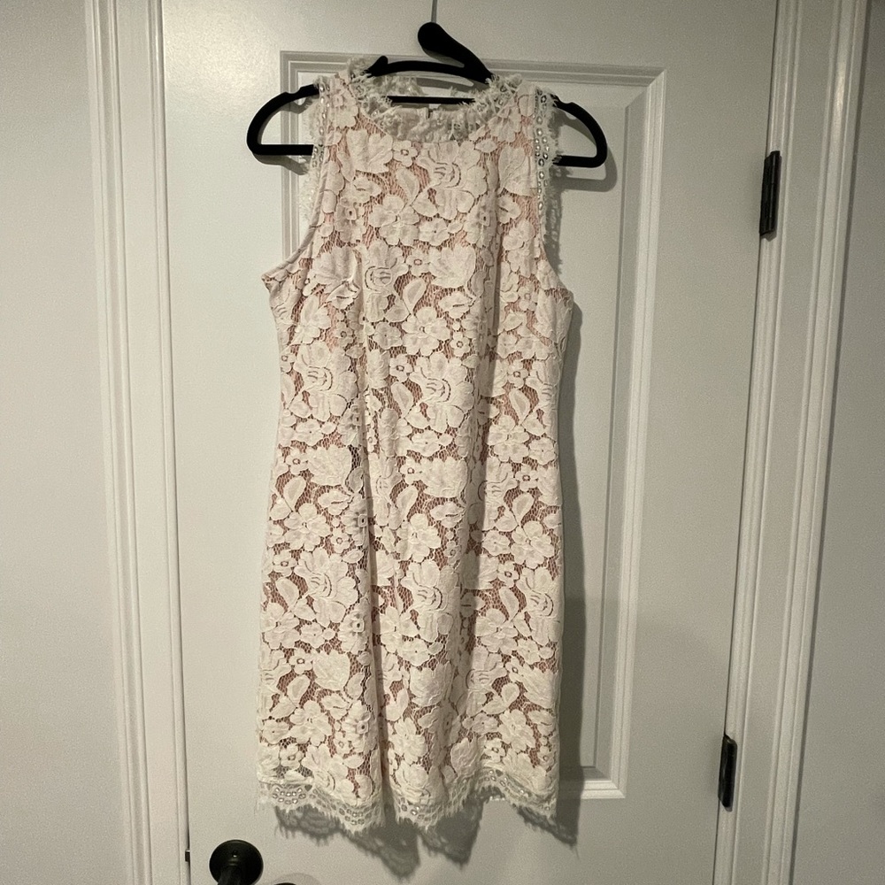 Vince Camuto White Sleeveless Dress size 4